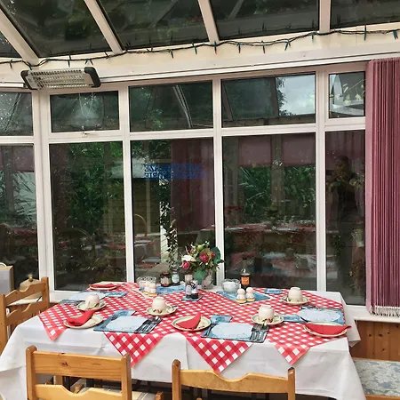 Brookville House Pensión 4*