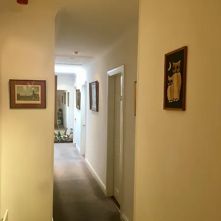 Pensión Brookville House 4*