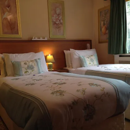 Brookville House 4*