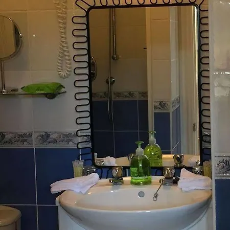 Brookville House 4*